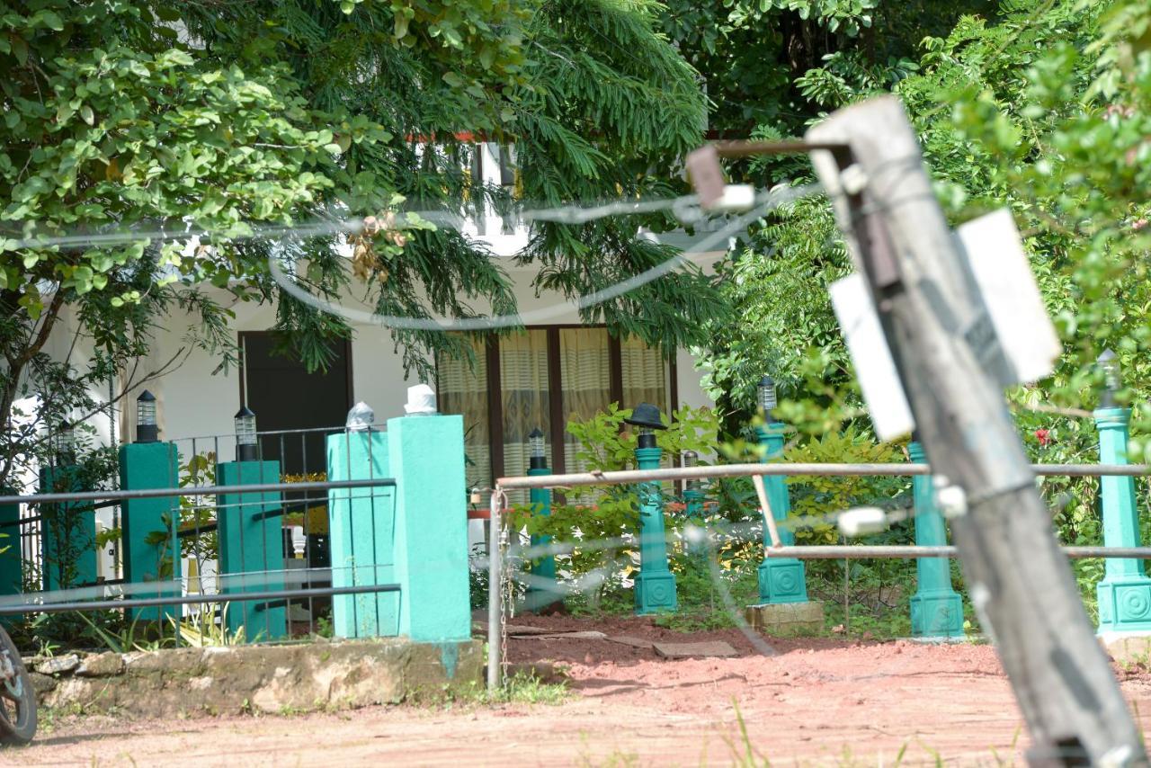 Spice Village Hotel & Restaurant ハバラナ エクステリア 写真